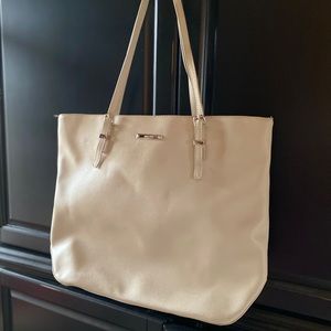 Nine West Cream / Nude Medium-Large Purse